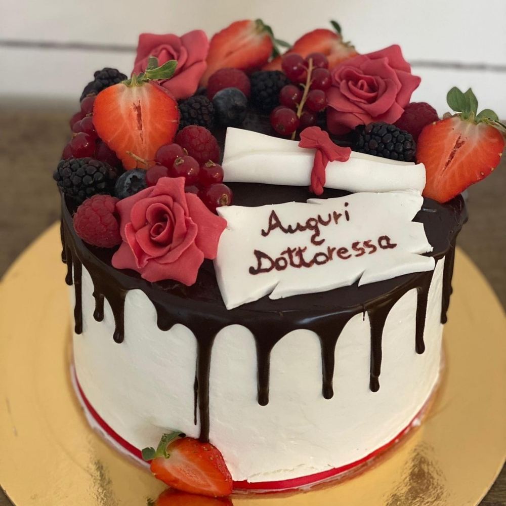 torta per auguri dottoressa